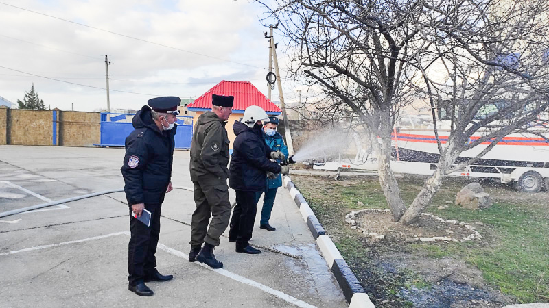 В Крыму продолжают формировать добровольные пожарные команды из числа казаков